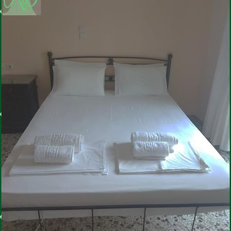 Vagia Kitsa Rooms Loutrá Edipsoú Eksteriør bilde